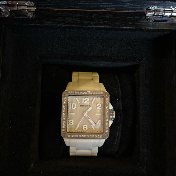 Watch - Picture 4 of 6